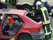 Wir löschen nicht nur Feuer: Mit der Sonderaufgabe „Technische Hilfe“ gehört auch die Rettung von eingeklemmten Personen zu unserem Fachgebiet. Auf dem Tag der offenen Tür zeigen wir Ihnen, was dabei so alles passiert.