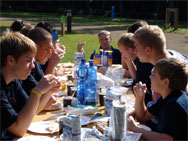 Es muss nicht immer gelöscht werden. Bei der Jugendfeuerwehr gibt es auch Ausflüge und andere spannende Aktionen.